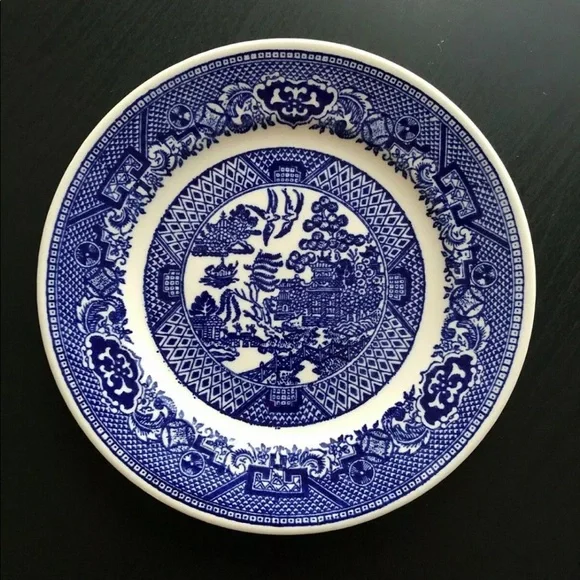Vintage Homer Laughlin Blue Willow 9" Plate - Picture 1 of 2